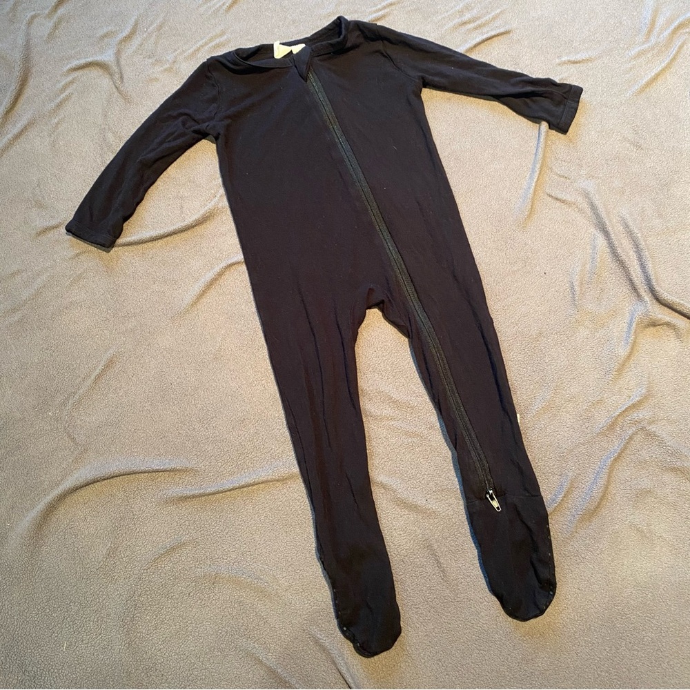 Kyte Baby Black Footie 6-12m